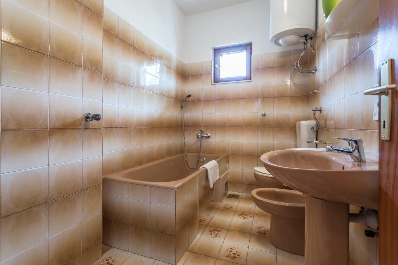 Apartmani Bezma Bol Luaran gambar