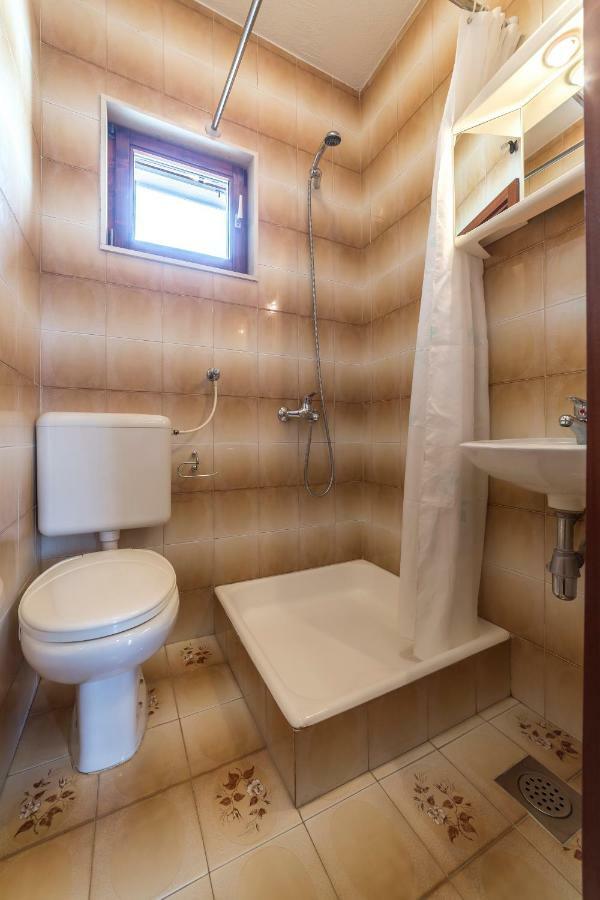 Apartmani Bezma Bol Luaran gambar