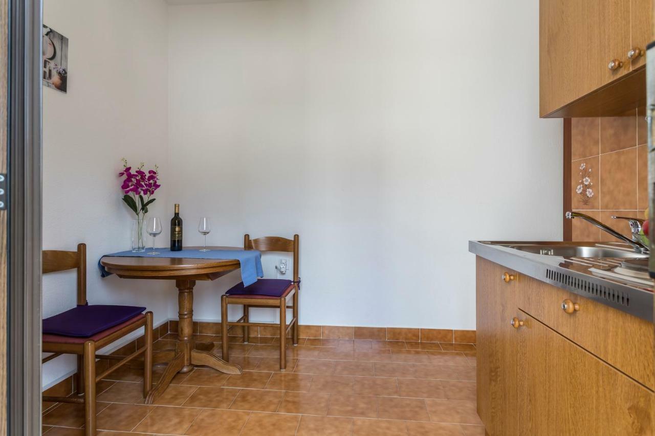 Apartmani Bezma Bol Luaran gambar