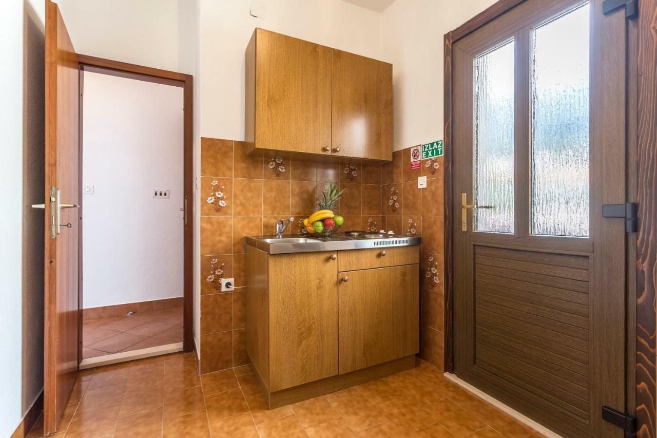 Apartmani Bezma Bol Luaran gambar